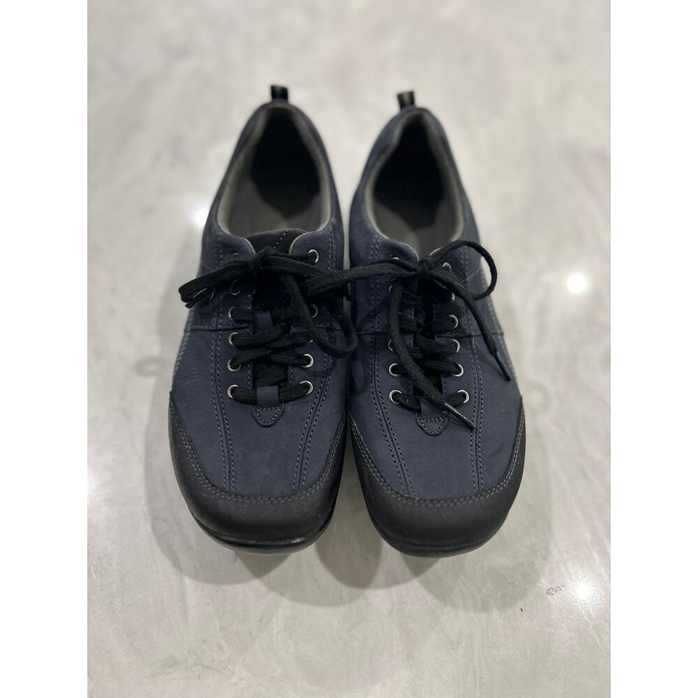 Clarks in-Motion Women's Navy Nubuck Comfort Sneakers Lace-Up Size 10